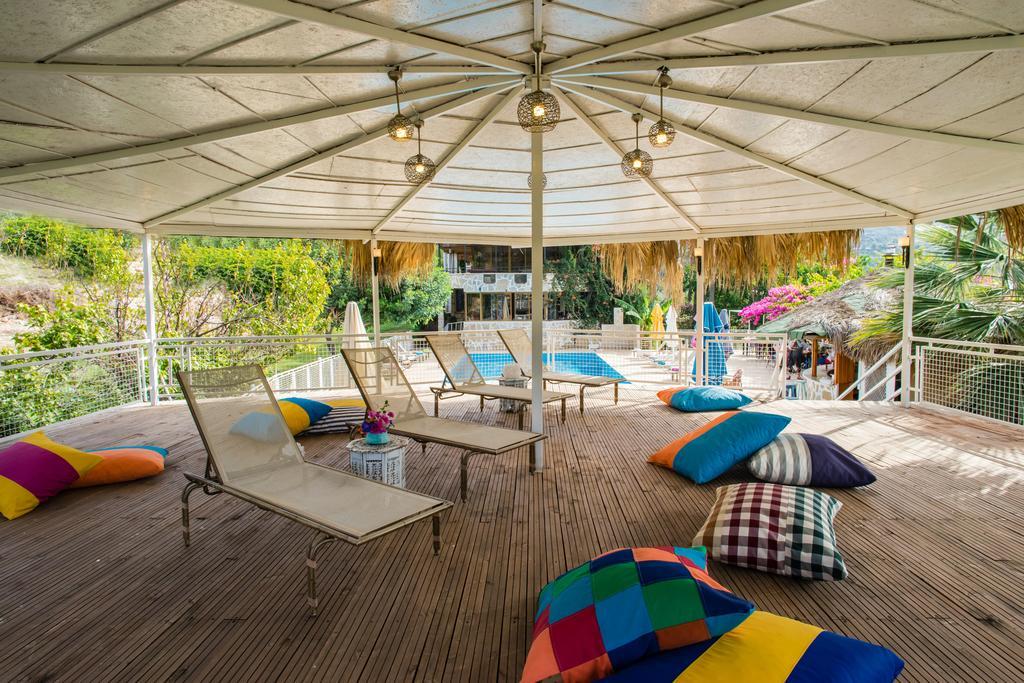 Pataros Hotel Патара Екстериор снимка