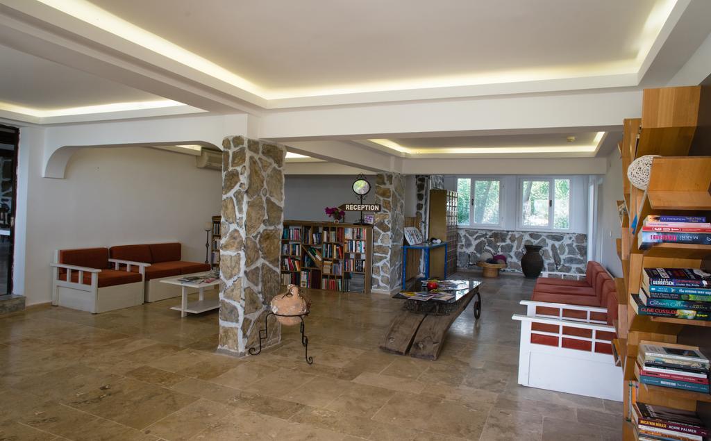 Pataros Hotel Патара Екстериор снимка