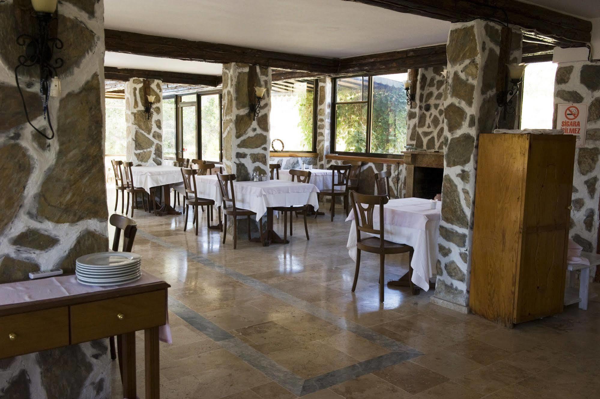 Pataros Hotel Патара Екстериор снимка