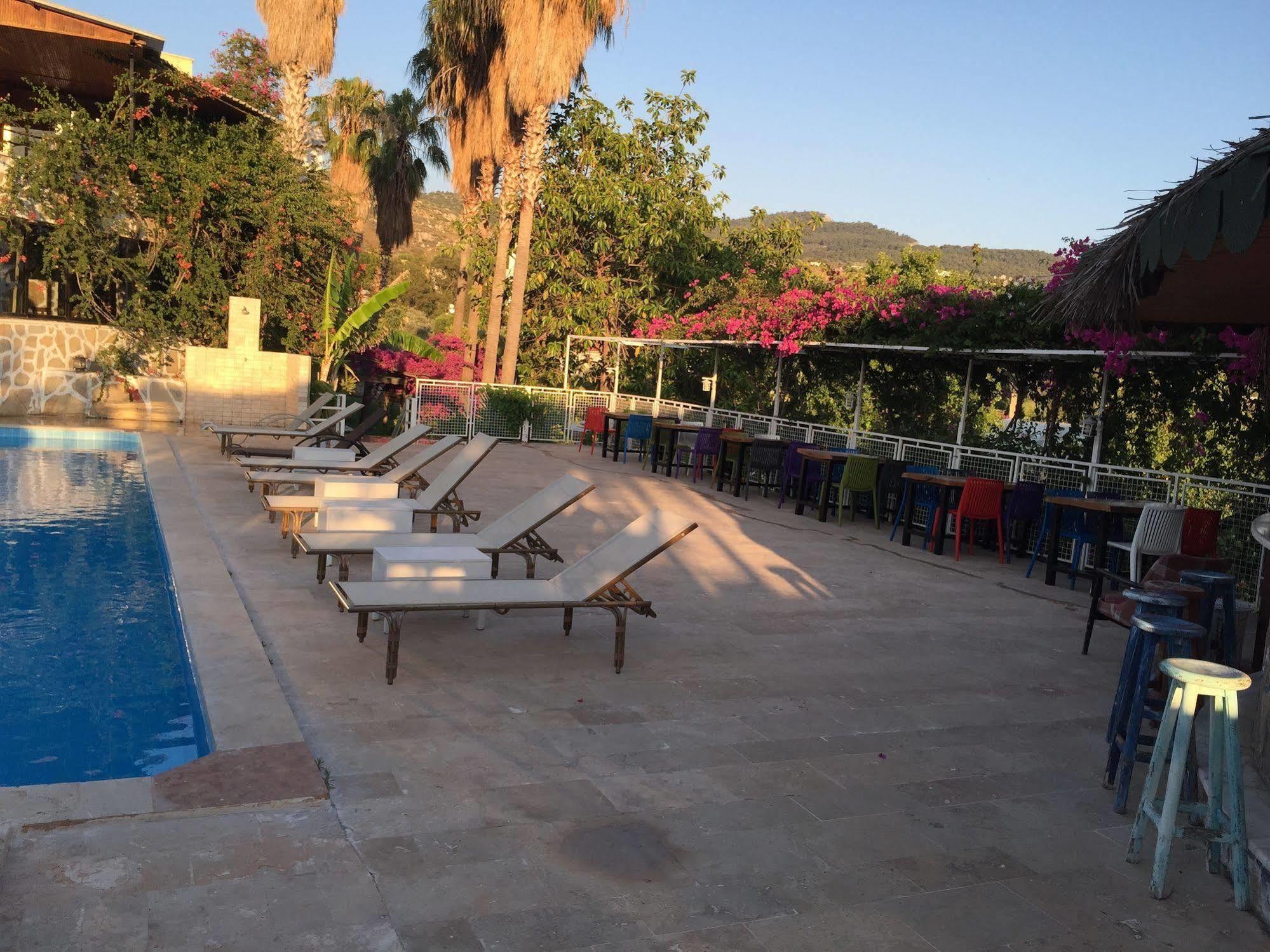 Pataros Hotel Патара Екстериор снимка
