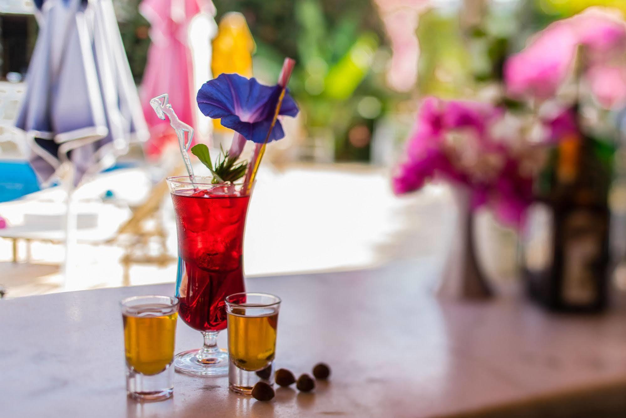 Pataros Hotel Патара Екстериор снимка